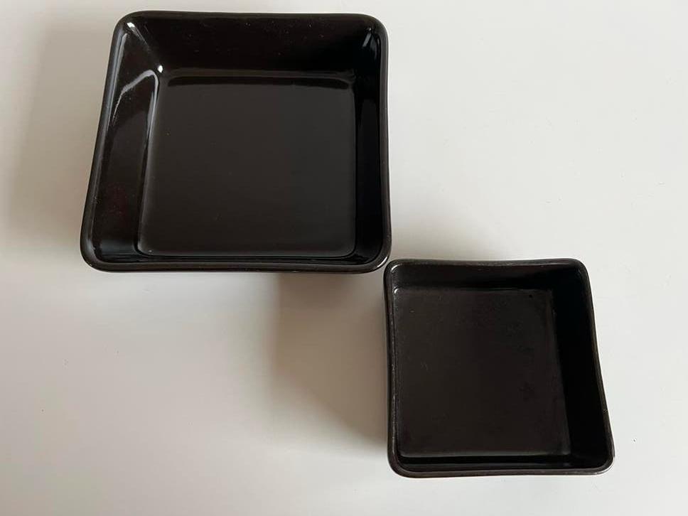 Set 2 Arabia Finland Kilta Schaaltjes Zwart Kaj Franck 70’s, Huis en Inrichting, Keuken | Servies, Ophalen of Verzenden, Zo goed als nieuw