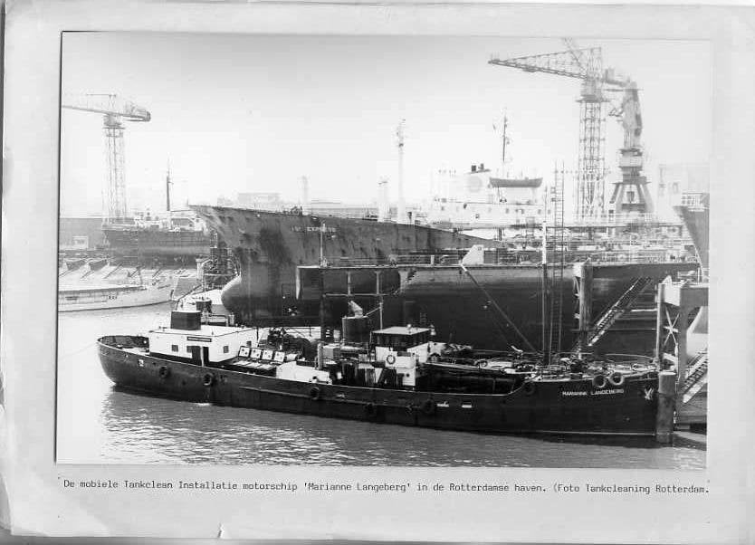 scheepvaart-ROTTERDAM-werf marianne langeberg-binnenvaart, Verzamelen, Scheepvaart, Ophalen of Verzenden, Zo goed als nieuw, Motorboot