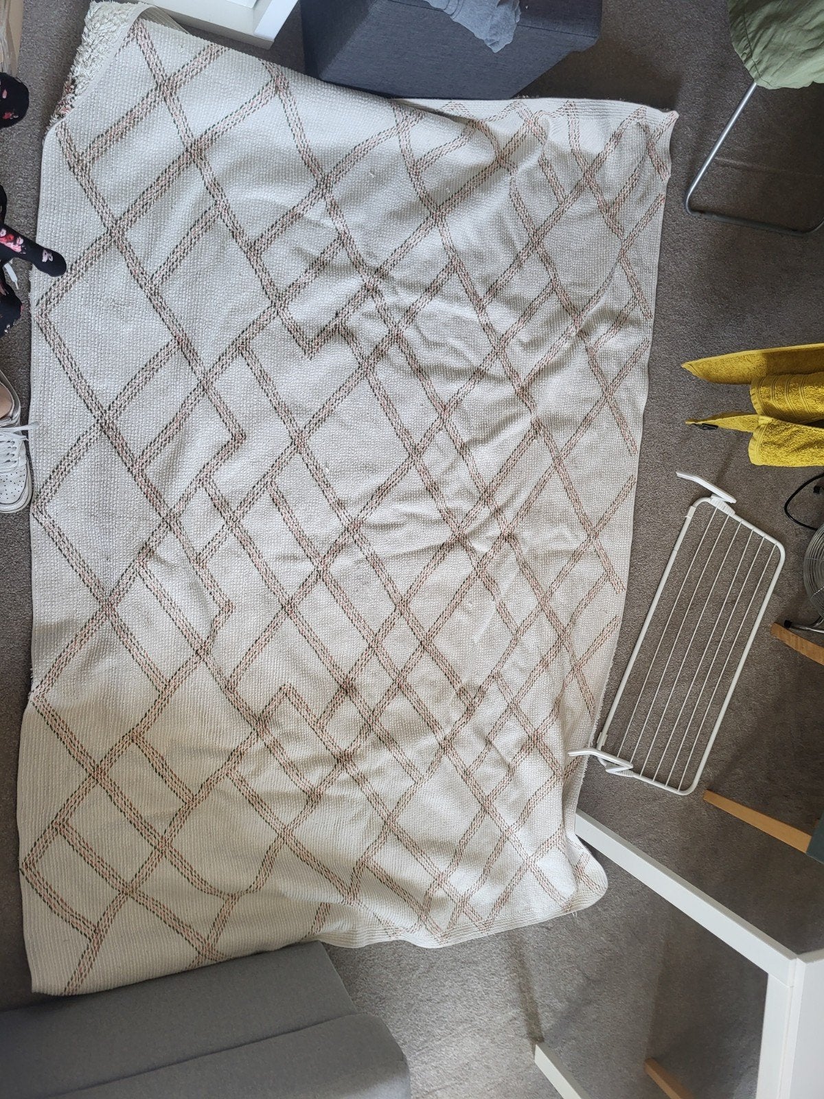 Groot vierkant vloerkleed, Ophalen