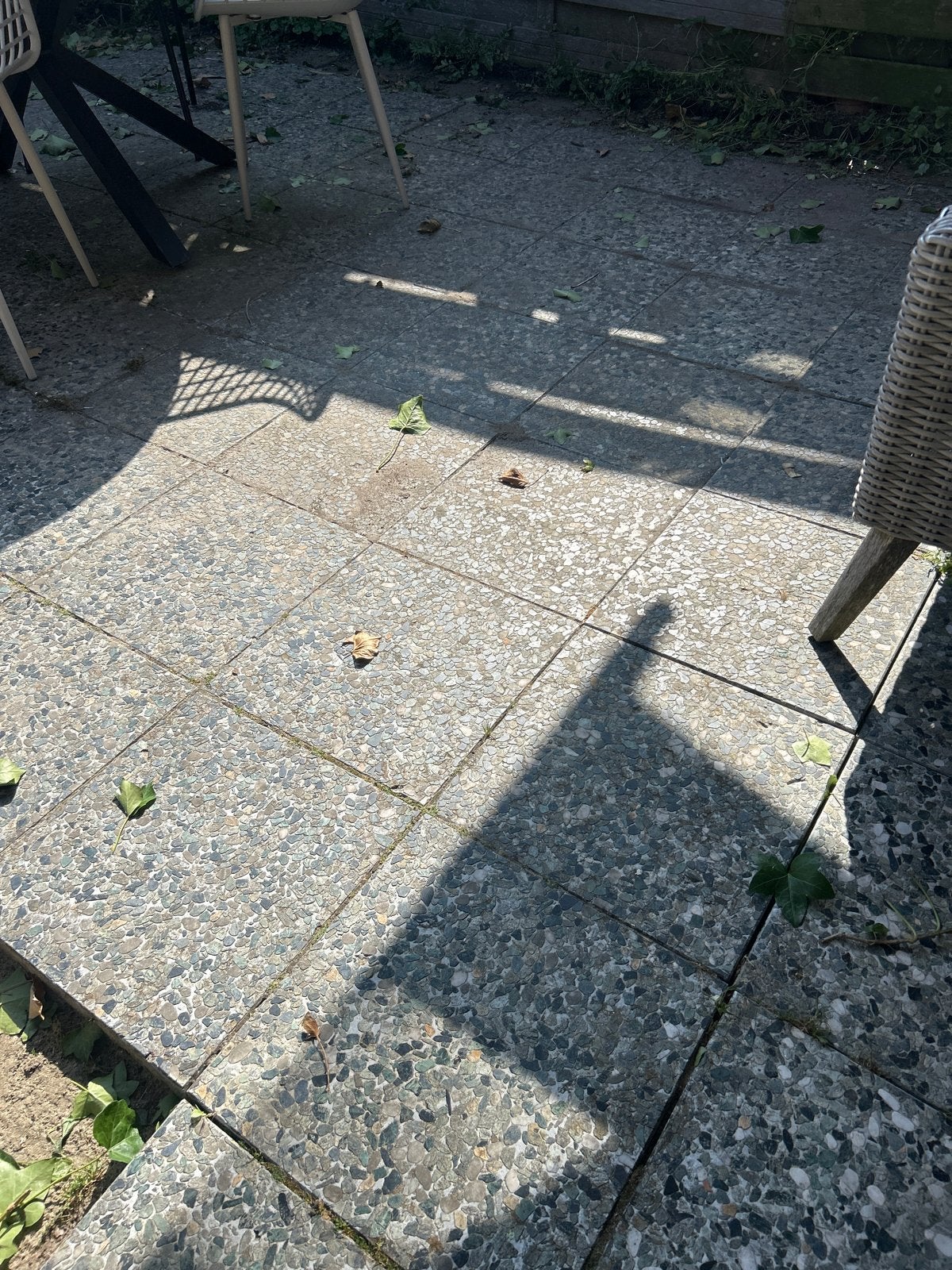 Gratis af te halen: Tuintegels 40x40 cm, ca. 30 m2, Ophalen, Gebruikt, 10 m² of meer, Beton