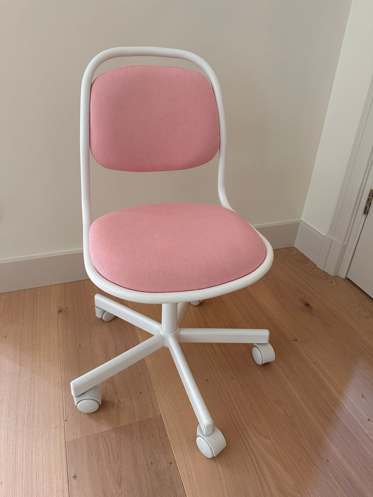 Ikea kinder bureaustoel - Roze - Goede staat, Ophalen, Gebruikt, Roze, Bureaustoel