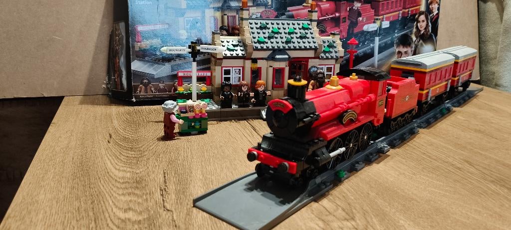 LEGO Harry Potter Hogwarts Express & Hogsmeade Station, Ophalen, Zo goed als nieuw