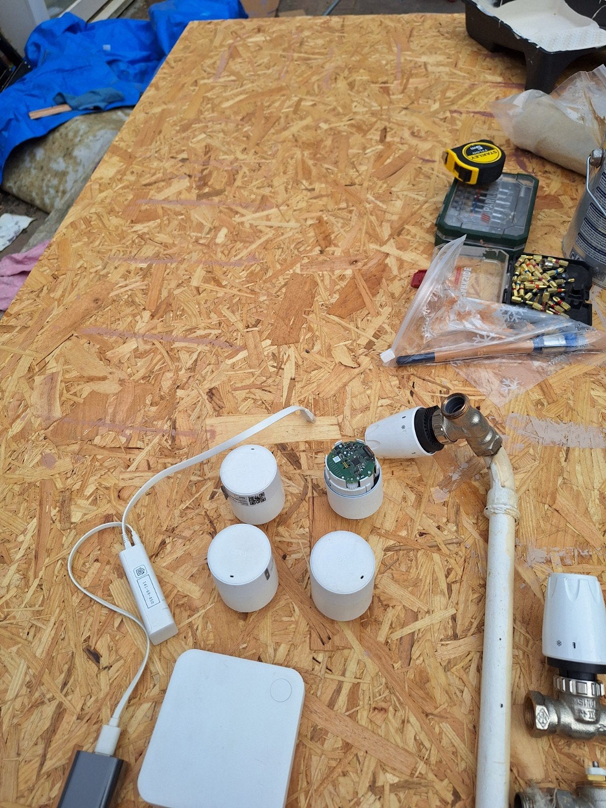 Tado-set met bridge, thermostaat, radiatorknoppen en meer, Ophalen