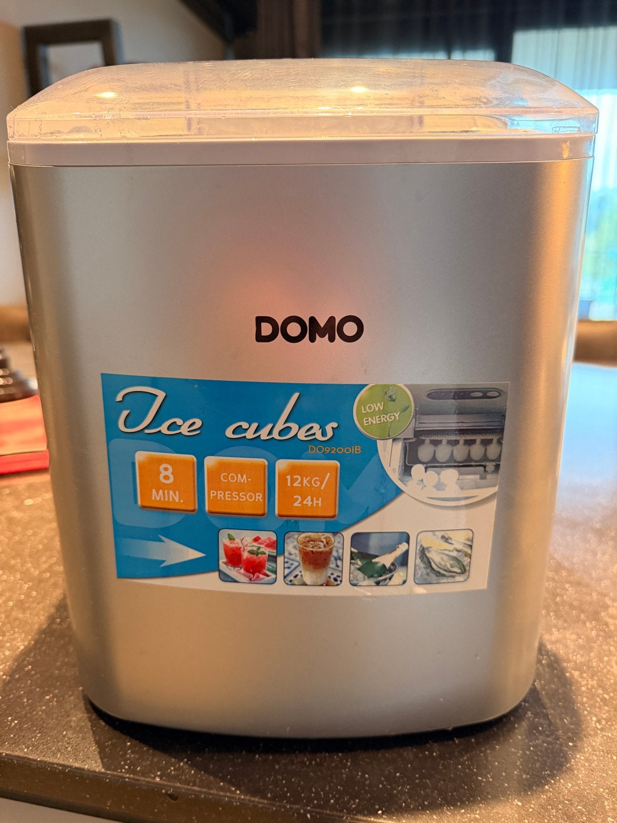 IJsblokjesmachine  Domo -Maakt snel ijsblokjes, Ophalen, Zo goed als nieuw