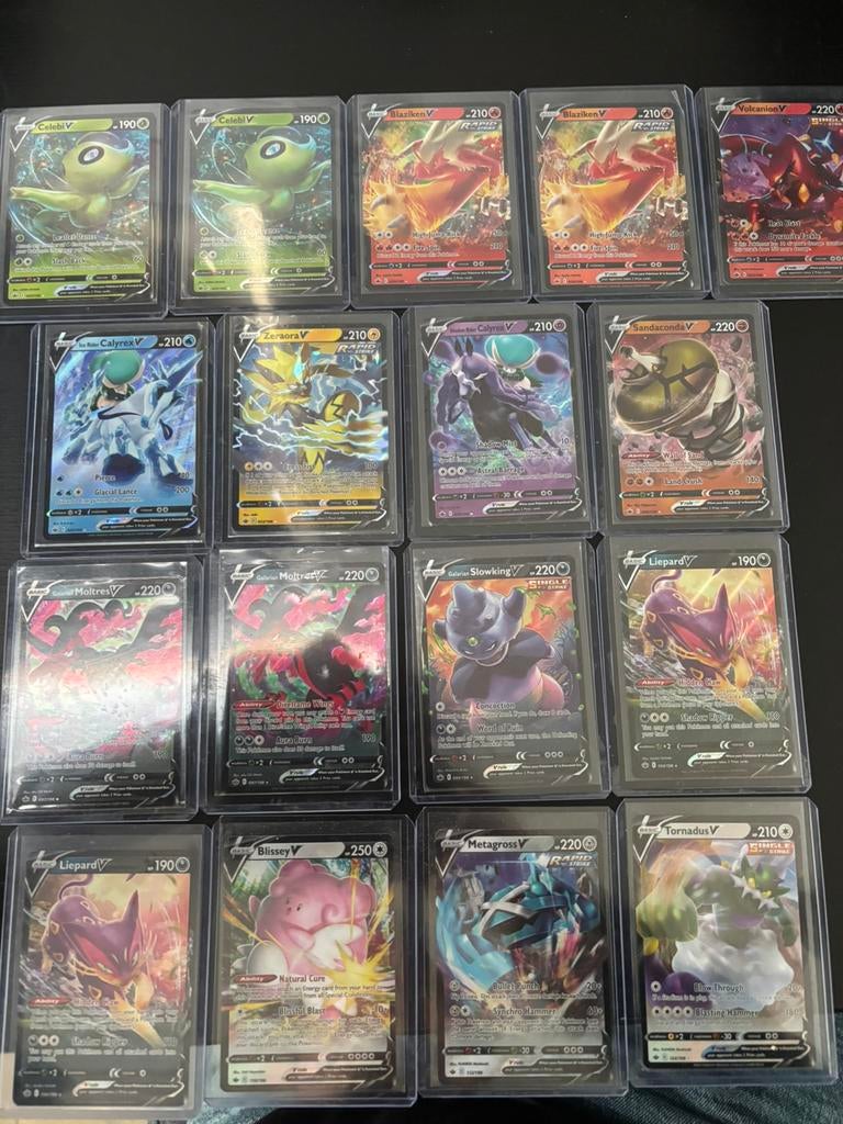 Pokémon Kaarten / 198 Chilling Reign, Ophalen of Verzenden, Zo goed als nieuw