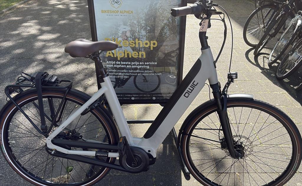 Zeer nette Qwic MN7 i middenmotor en garantie, Fietsen en Brommers, Fietsen | Dames | Damesfietsen, Overige merken, 53 tot 56 cm