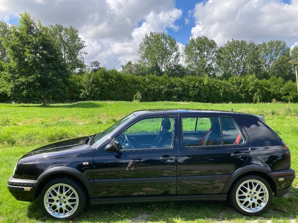 Volkswagen Golf 3 GTI 20 Jahre Edition 1996, taxatierapport, Stof, 1200 kg, Zwart, 1200 kg