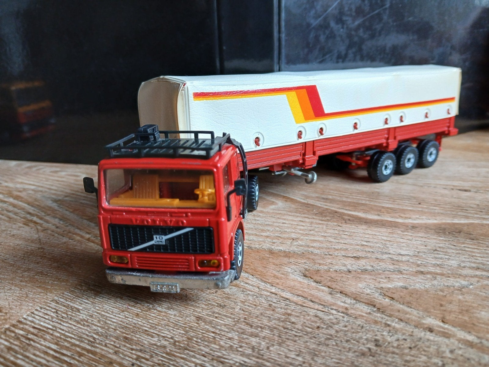 Volvo F10 trekker oplegger Siku Dekp Volvo Truck, Ophalen of Verzenden, Gebruikt, Bus of Vrachtwagen, SIKU