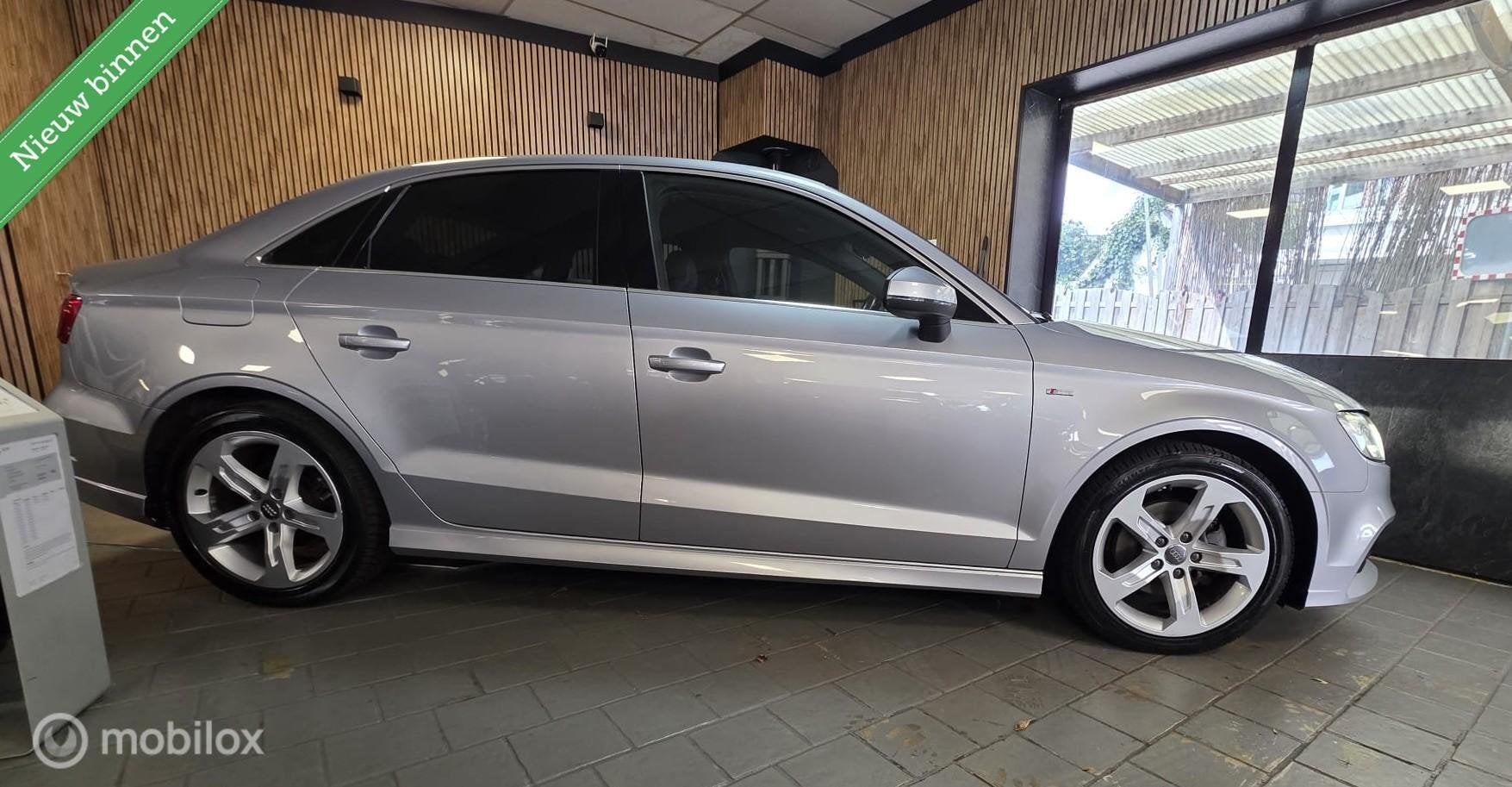Audi A3 Limousine 1.0 TFSI Sport S Line Edition Incl.APK+Afl, Auto's, Voorwielaandrijving, Gebruikt, Euro 6, 116 pk
