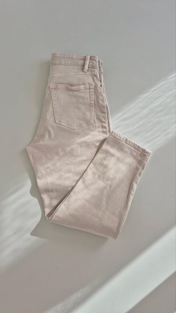 ZGAN! H&M BEIGE MUM FIT CROPPED JEANS BEIGE MT 40, H&M, Overige kleuren, Ophalen of Verzenden, Zo goed als nieuw