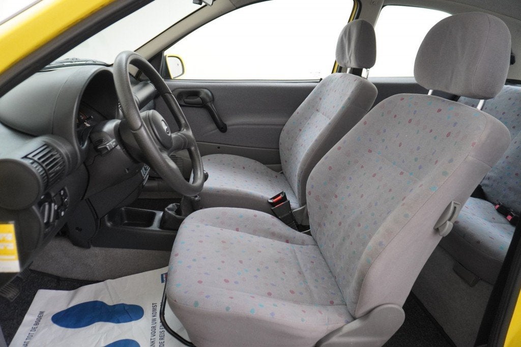Foto 22 van Opel CORSA 1.0I-12V CITY HB 3-Drs YOUNGTIMER!! Lage km-Stand