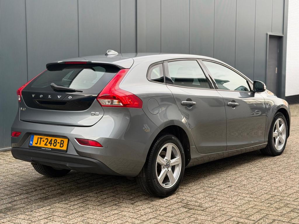 Volvo V40 2.0 D2 Automaat|100% dealer onderhouden|Topstaat!, Gebruikt, Euro 6, 4 cilinders, 1353 kg