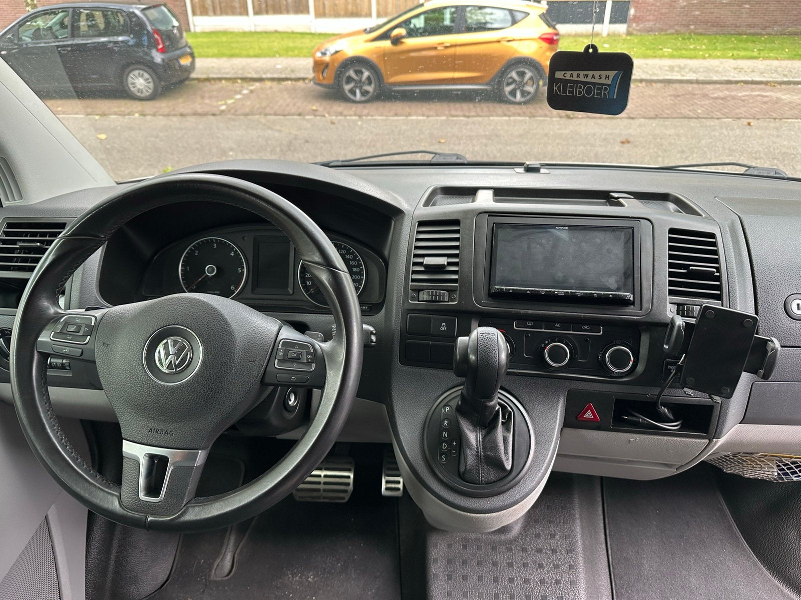 Foto 10 van Volkswagen T5 camper Automaat