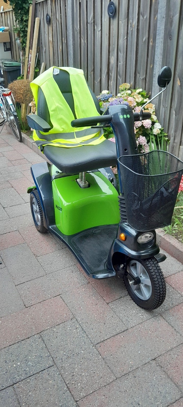 MEZZO 3 wieler scootmobiel jaguar groen 200km gereden, Ophalen, Zo goed als nieuw, 46 km of meer, 16 km/u of meer