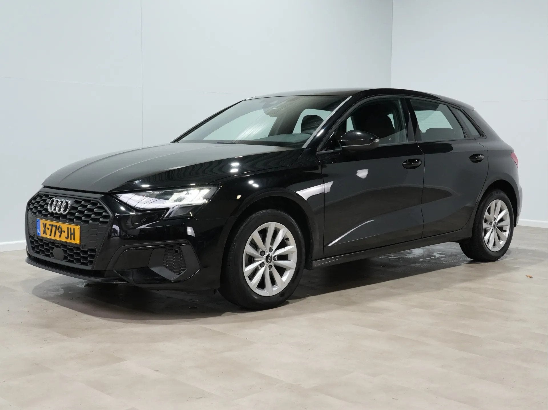 Audi A3 Sportback 30 TFSI 110pk Pro Line (bj 2023), Gebruikt, Origineel Nederlands, Bedrijf, 3 cilinders