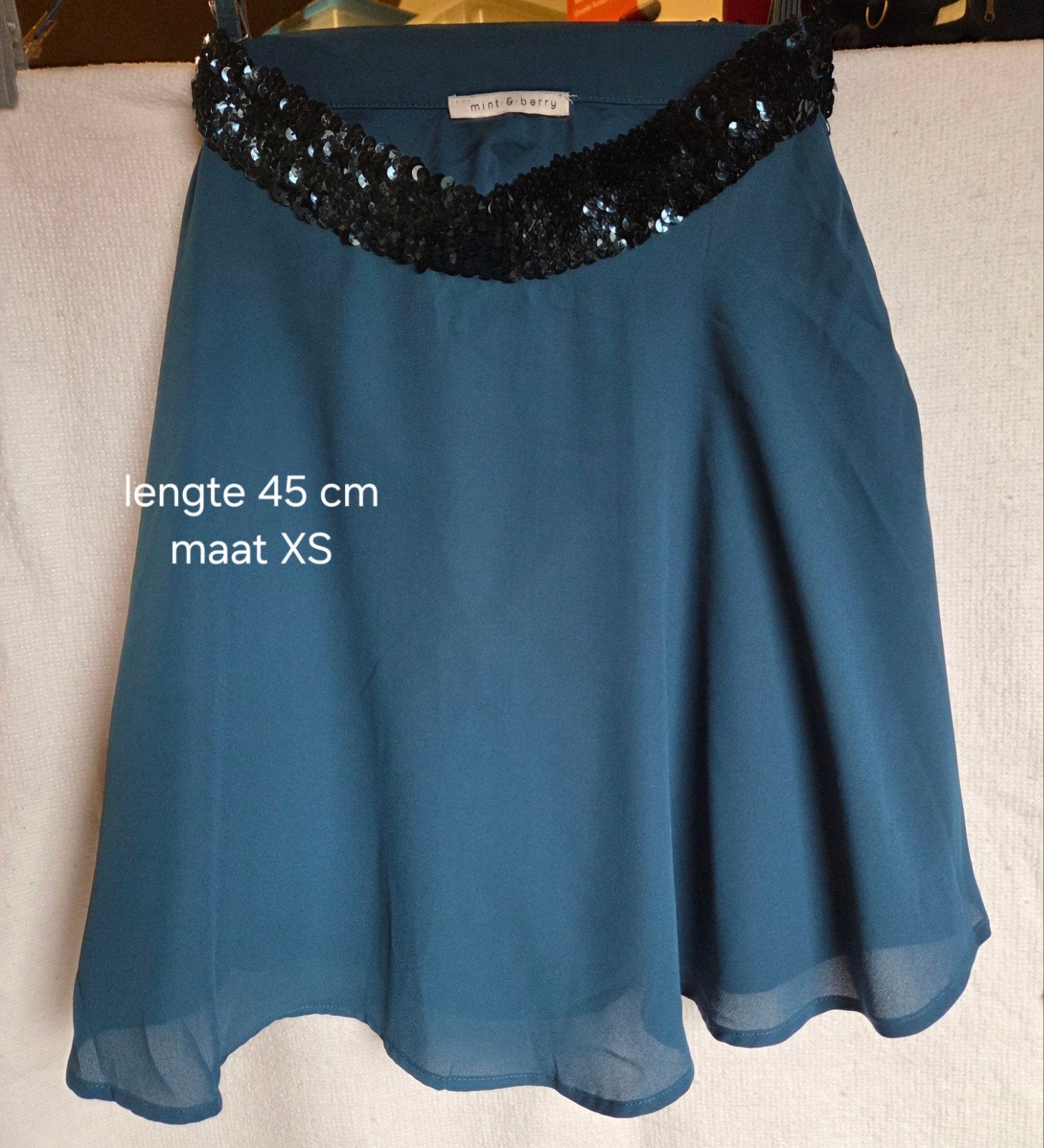 Mint & Berry dubbellaags rokje met pailletten, Ophalen of Verzenden, Zo goed als nieuw, Mint & Berry, Maat 34 (XS) of kleiner