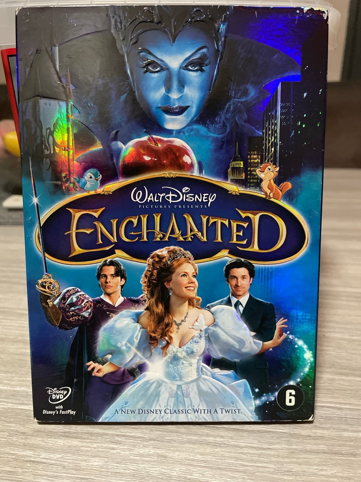 Disney's Enchanted DVD - Een Nieuwe Klassieker, Nederlands, Ophalen of Verzenden, Vanaf 6 jaar, Familie