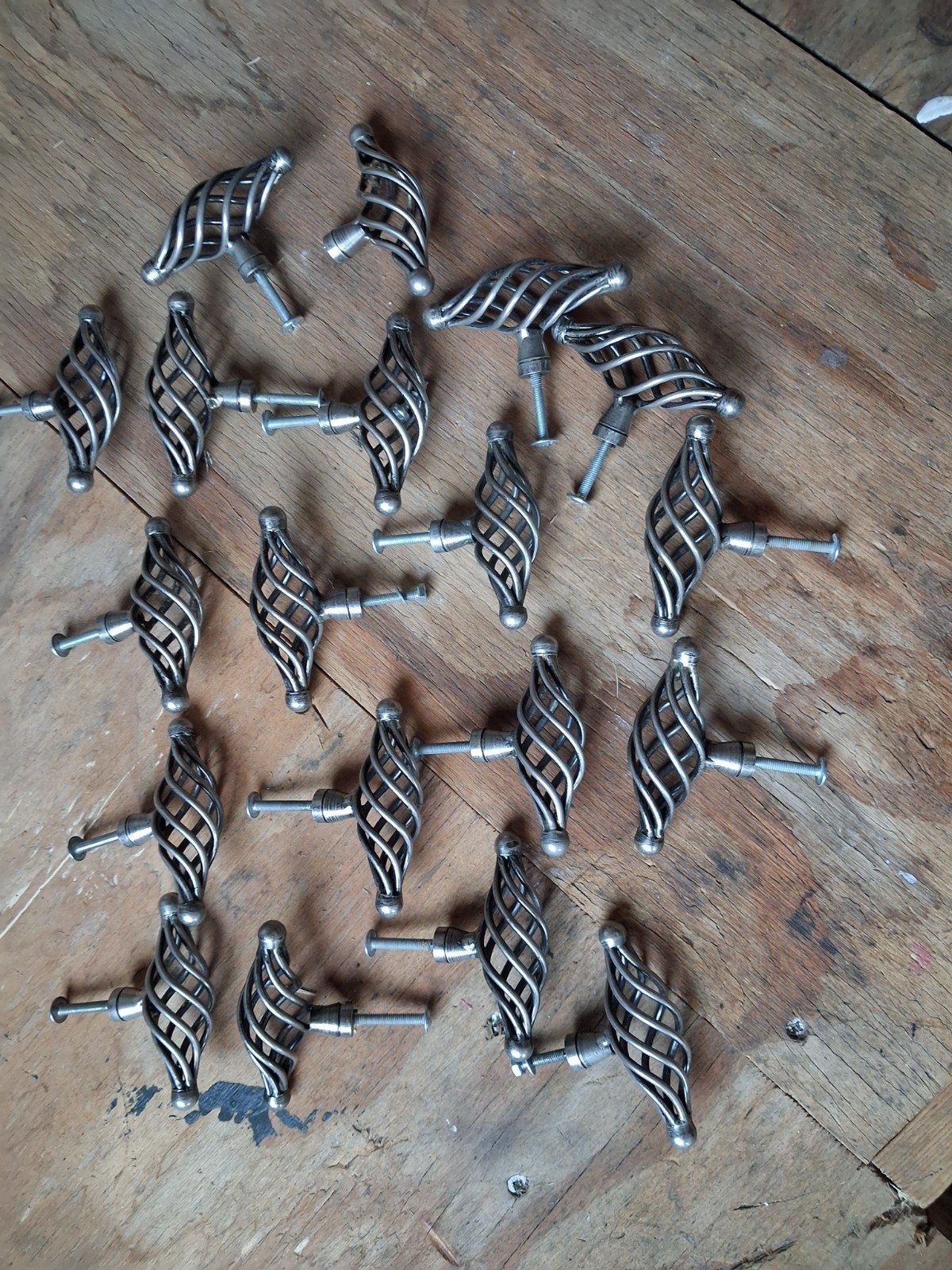 19 Deurknoppen - Decoratieve Spiraalvormige Handgrepen, Ophalen of Verzenden, Gebruikt, Overige materialen, Klink of Kruk