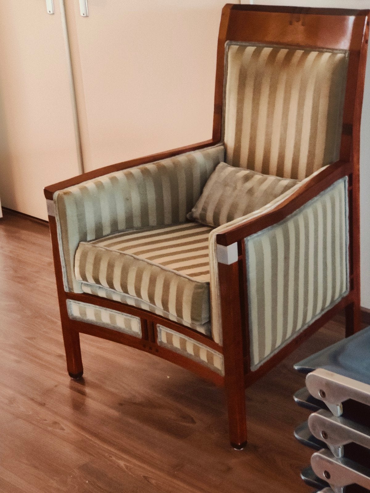 Schuitema Fauteuil - Hoge Versie, Ophalen