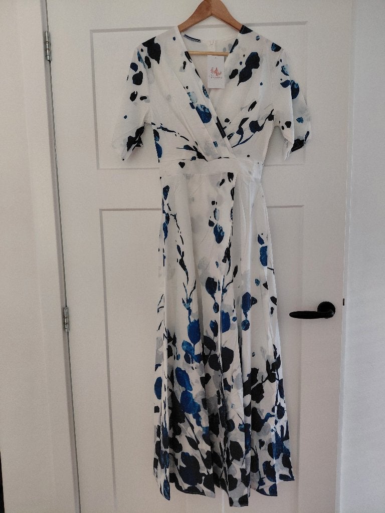 Wit blauwe jurk maat S, nieuw!, Kleding | Dames, Jurken, Wit, Nieuw, Ophalen of Verzenden, Viviennes jurken