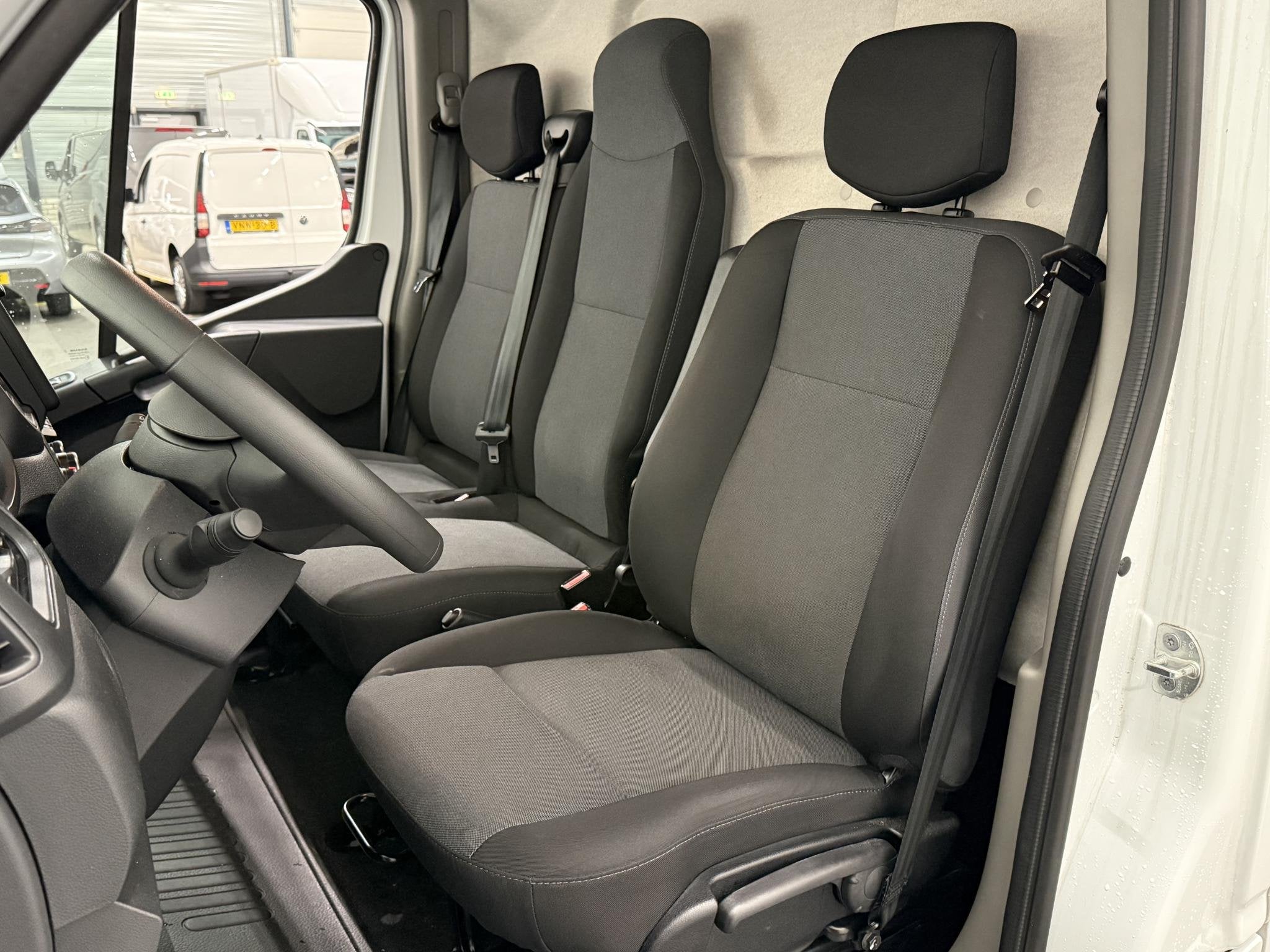 Renault Master T33 2.3 dCi 135 L2H2 Airco Cruise control Par, Voorwielaandrijving, Gebruikt, 4 cilinders, Renault