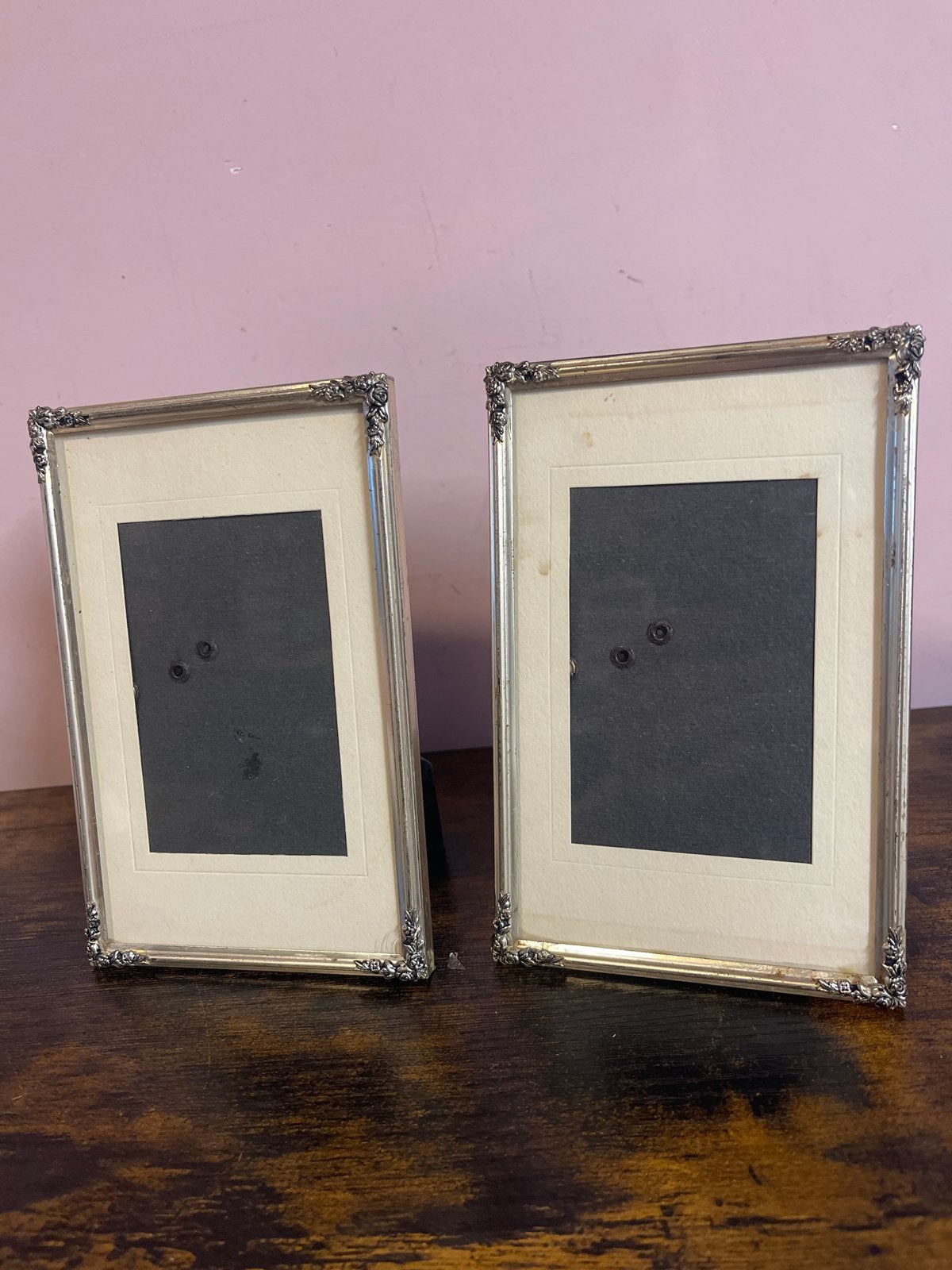 Set van 2 zilverkleurige fotolijstjes met sierrand, Ophalen of Verzenden