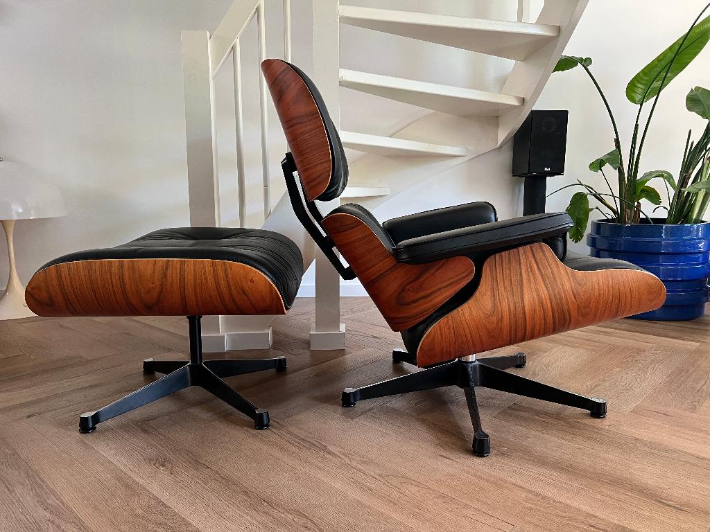 VITRA "NIEUWE" Eames Lounge Chair & Ottoman PALISSANDER, Vitra, Eamesloungechairfan@vitra.com, Leer, Ophalen of Verzenden