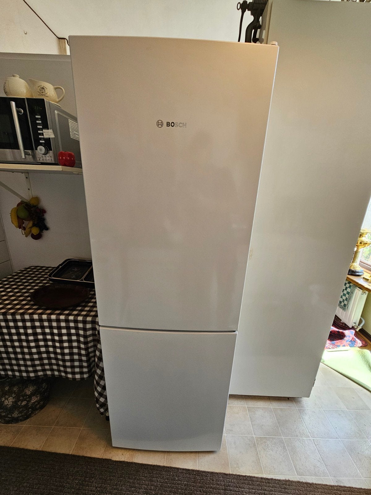Bosch KGV332WEA Koel-vriescombinatie - Wit, Ophalen, Gebruikt, 200 liter of meer, 60 cm of meer