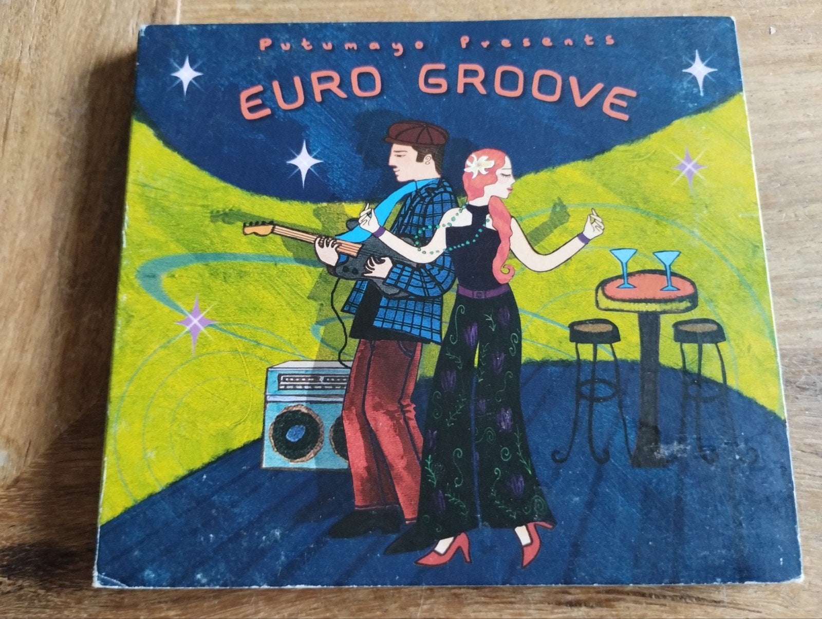 Putumayo Presents Euro Groove CD - Wereldmuziek, Ophalen of Verzenden, Gebruikt, Verzamelalbum, Inclusief doosje