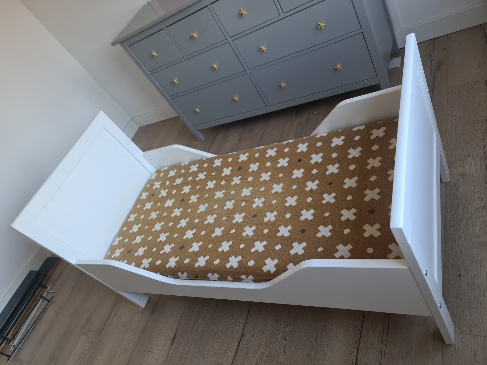 Bopita Romy peuterbed 70x150 met matras en beddengoed, Ophalen, 70 tot 85 cm, Zo goed als nieuw, Minder dan 140 cm