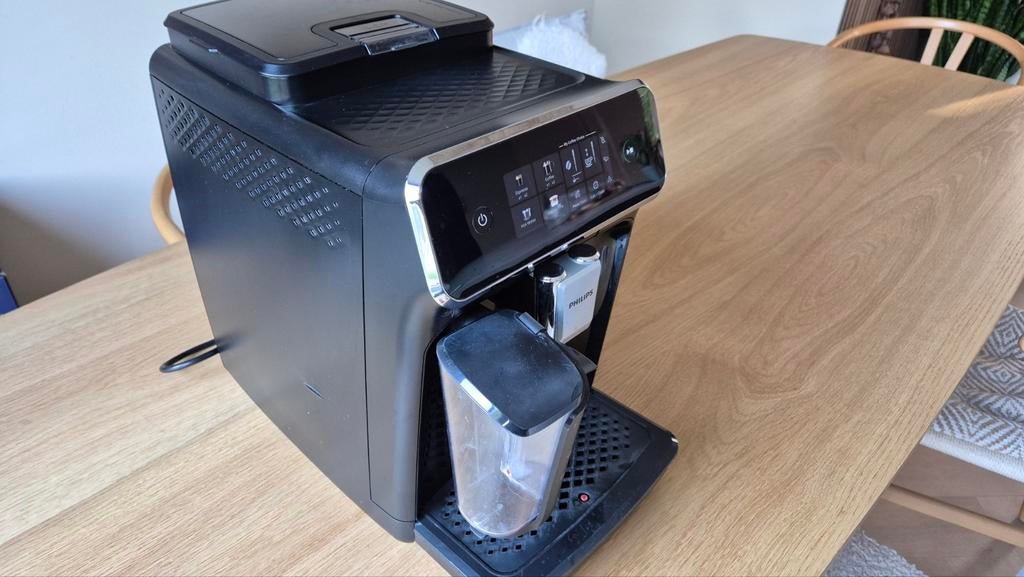 Philips LatteGo volautomatische koffiemachine, Ophalen, Afneembaar waterreservoir, Gebruikt, 10 kopjes of meer