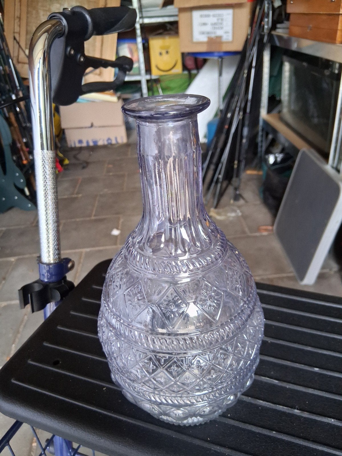 Decoratieve glazen vaas met patroon, Ophalen