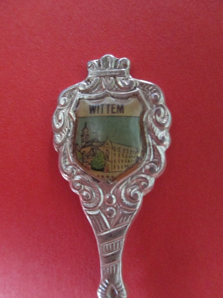 Lepeltje Wittem, Verzenden, Zo goed als nieuw