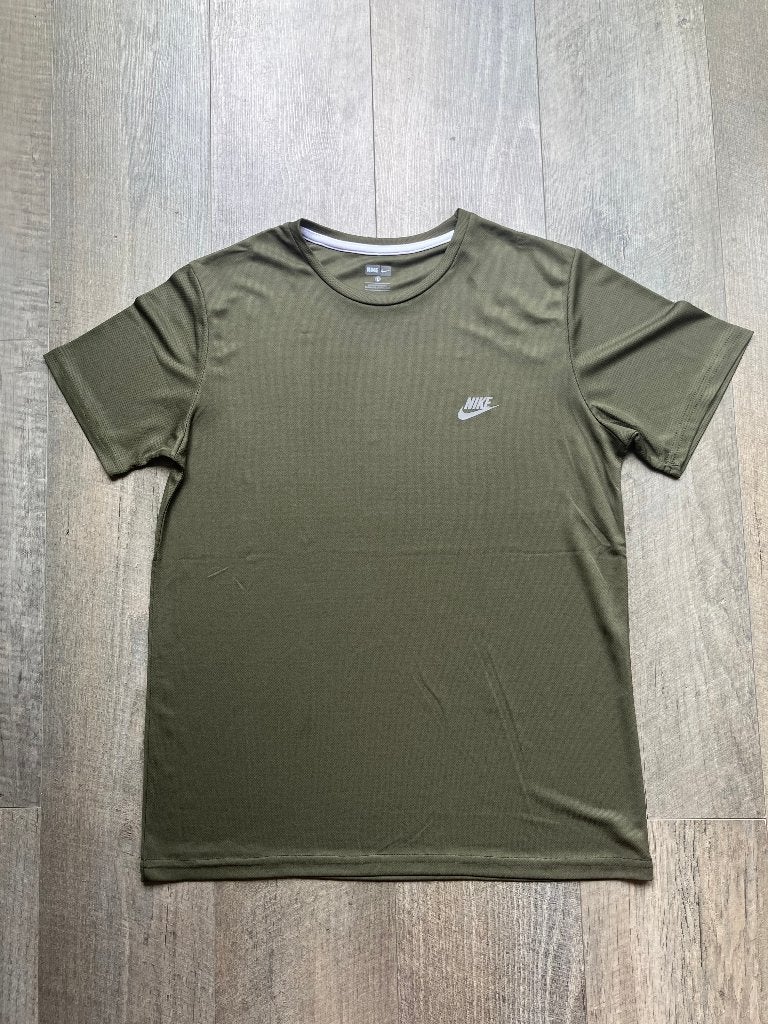 Groen T-shirt maat L, Overige merken, Nieuw, Ophalen of Verzenden, Kleding
