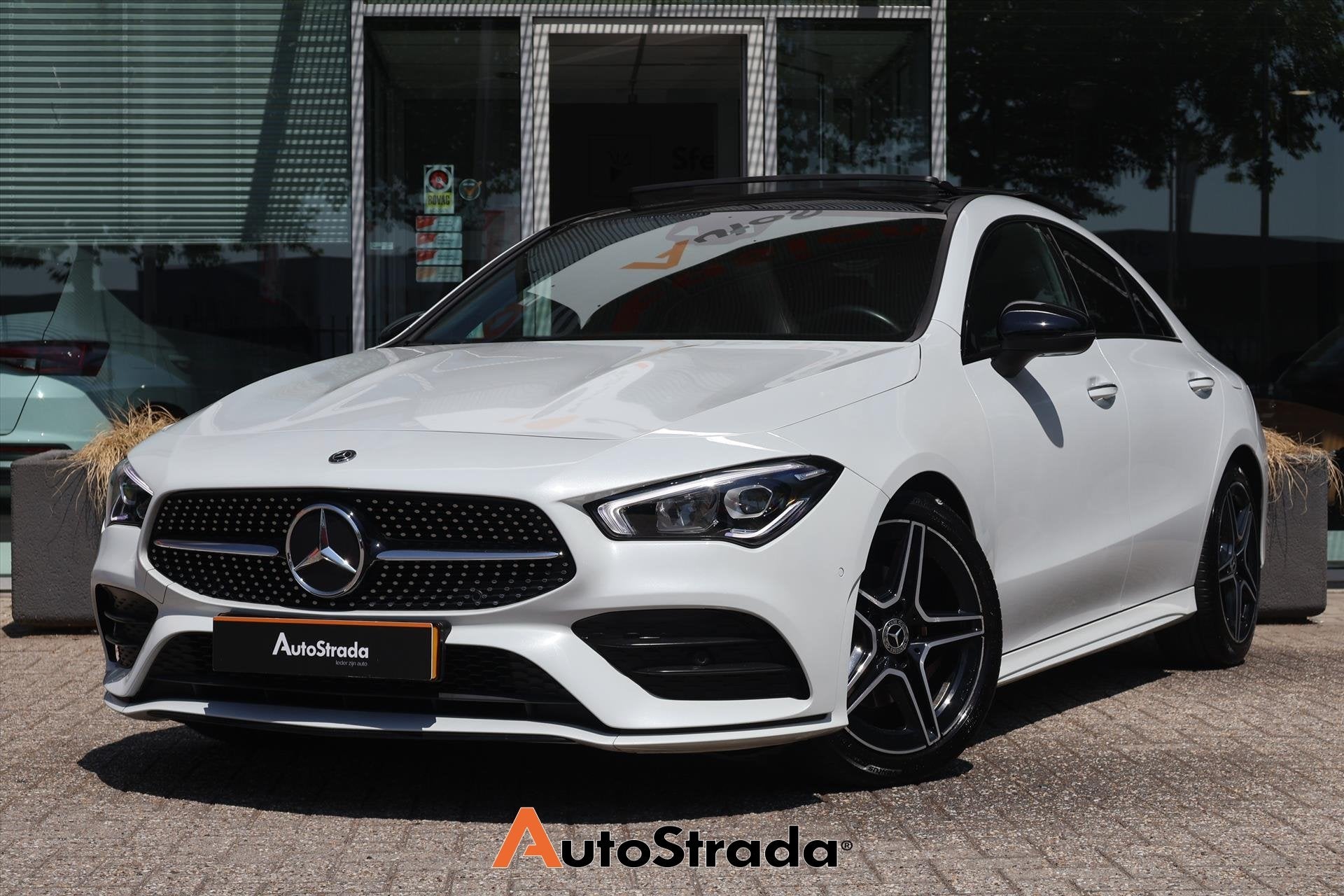Mercedes CLA Coupé 180 AMG-Line 136PK | Sfeerverlichting |, CLA, 136 pk, Gebruikt, 4 cilinders