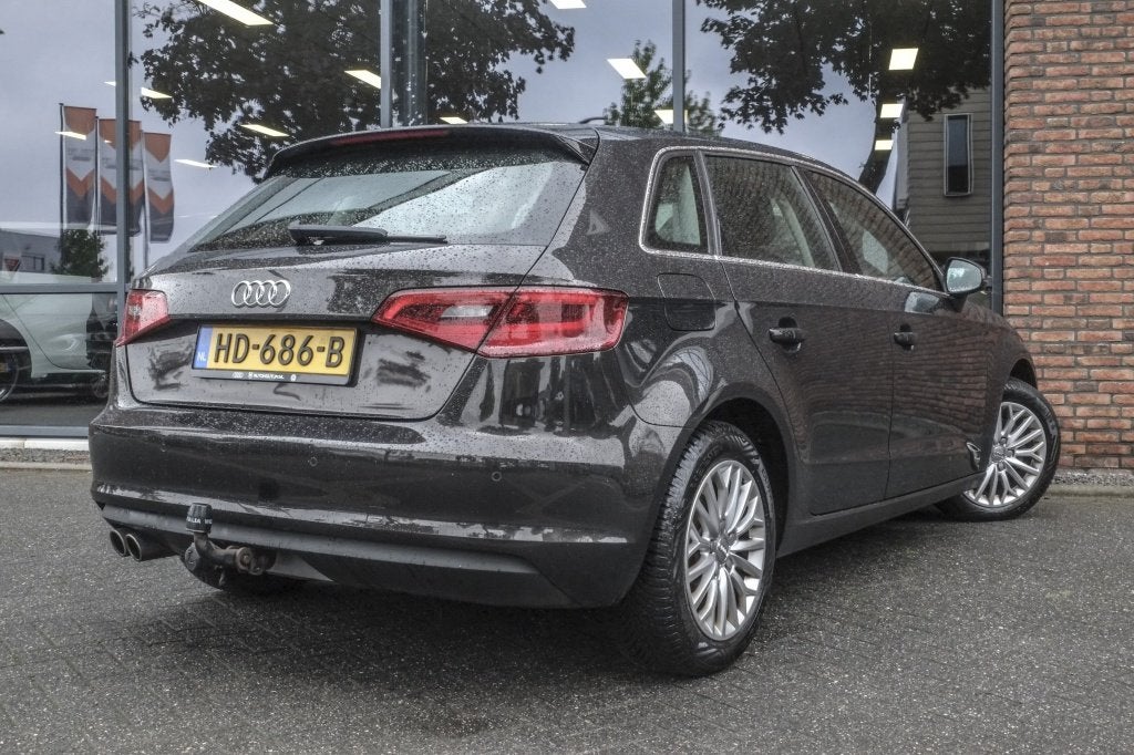 Audi A3 Sportback 1.4 TFSI COD Ambiente Proline+ | Trekhaak, Auto's, Audi, 21 km/l, Gebruikt, Euro 6, Origineel Nederlands