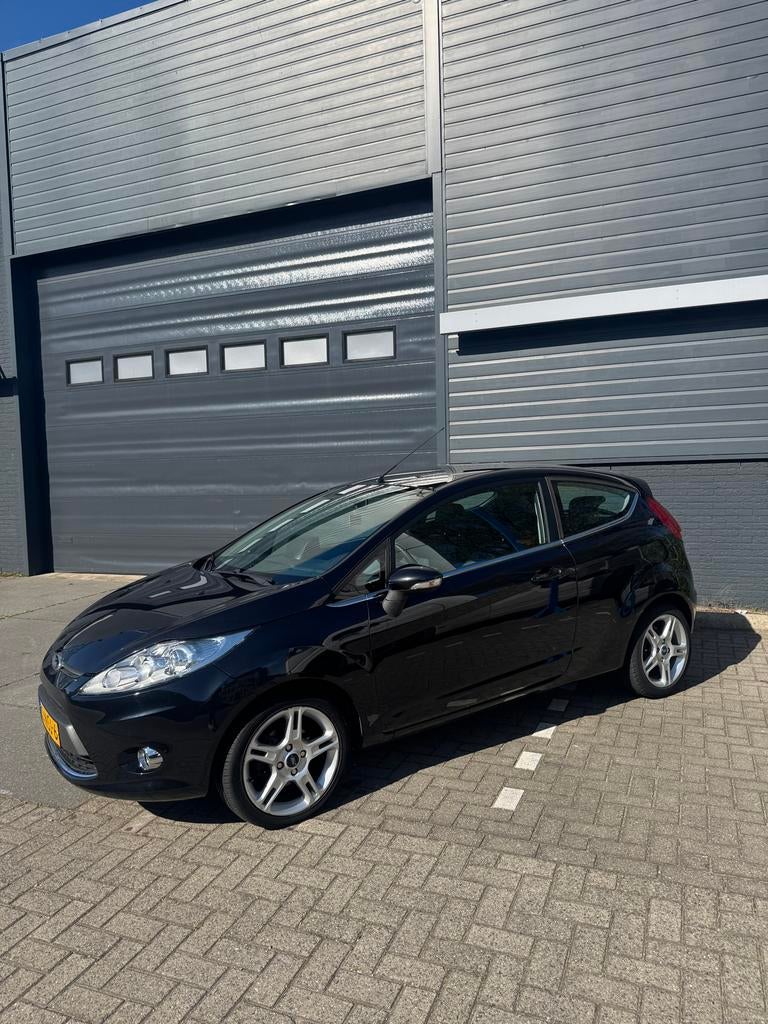 Ford Fiësta 1.4 Titanium 3DR  /2e eig NAP / Cruise control /, Auto's, Voorwielaandrijving, Euro 5, Stof, 4 cilinders