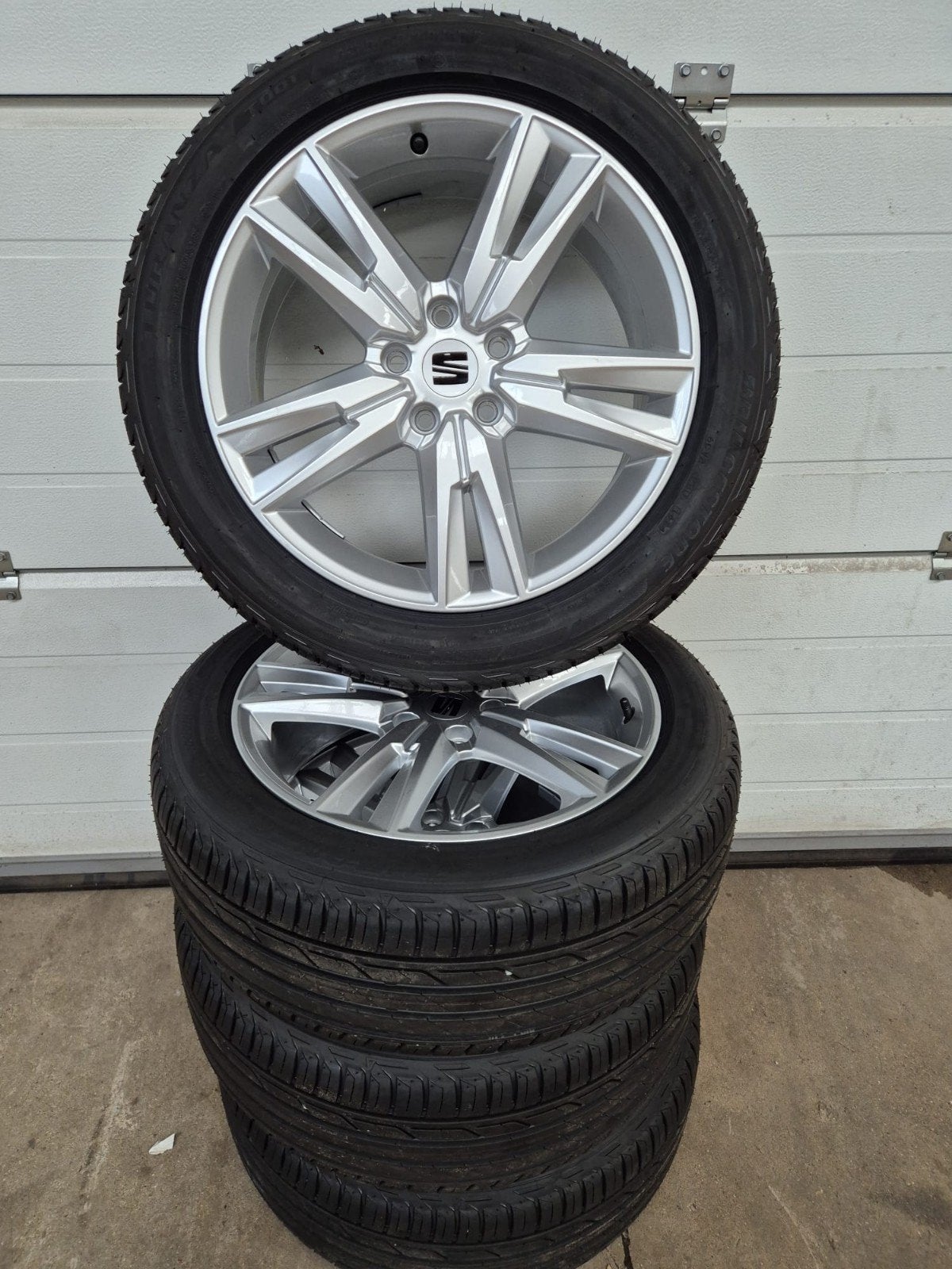 Seat ateca 18" wielen NIEUW ORGINEEL!!
575601025g, 18 inch, 215 mm, Banden en Velgen, Nieuw