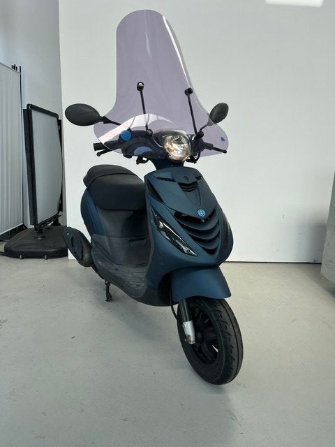 Piaggio Zip Sp blue 25km 2016 5430 km!, Fietsen en Brommers, Brommeronderdelen | Scooters, Ophalen of Verzenden, Nieuw, Overige typen