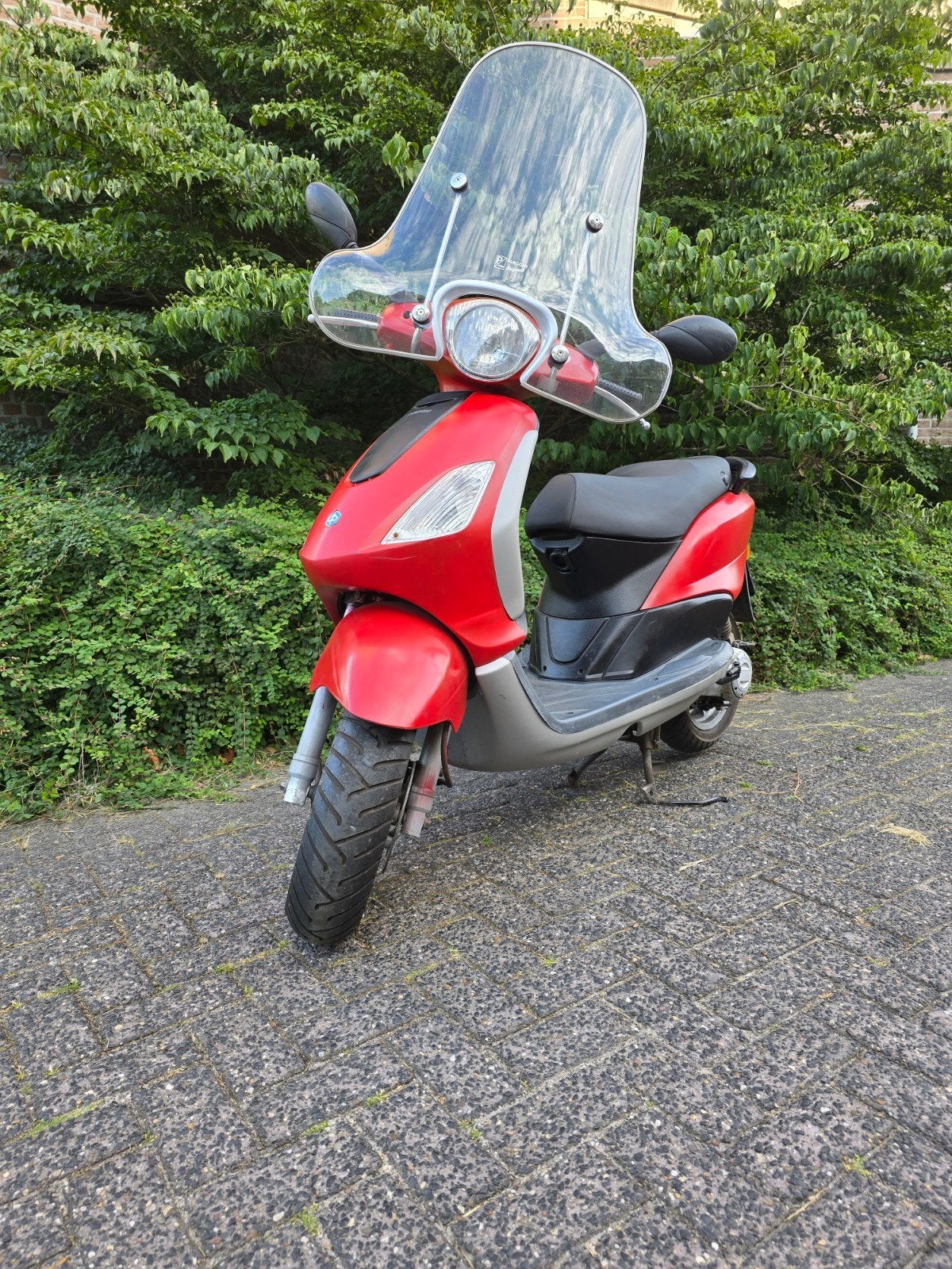 Piaggio Fly Scooter - Rood, Goed Onderhouden, Fietsen en Brommers, Scooters | Piaggio, Gebruikt, Maximaal 45 km/u, Ophalen of Verzenden