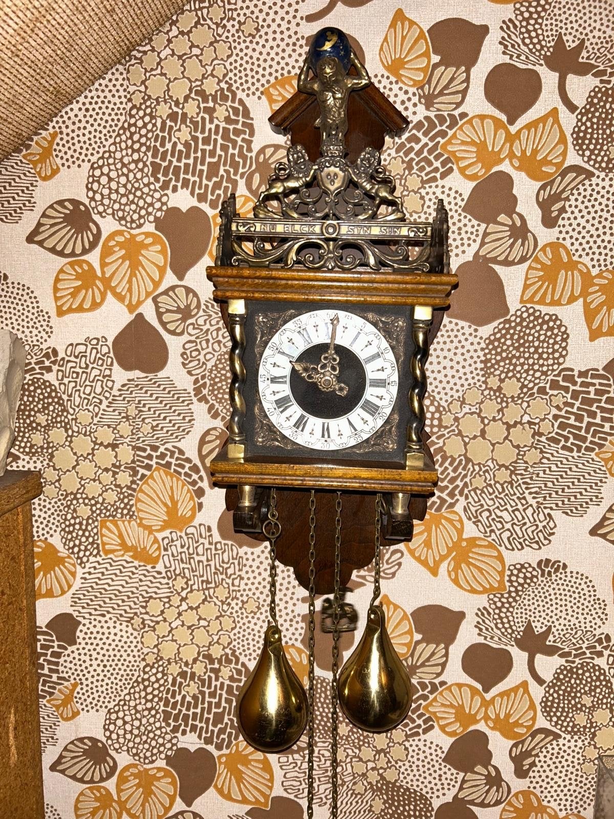 Antieke Wandklok met Gewichten en Atlas figuur, Antiek en Kunst, Ophalen