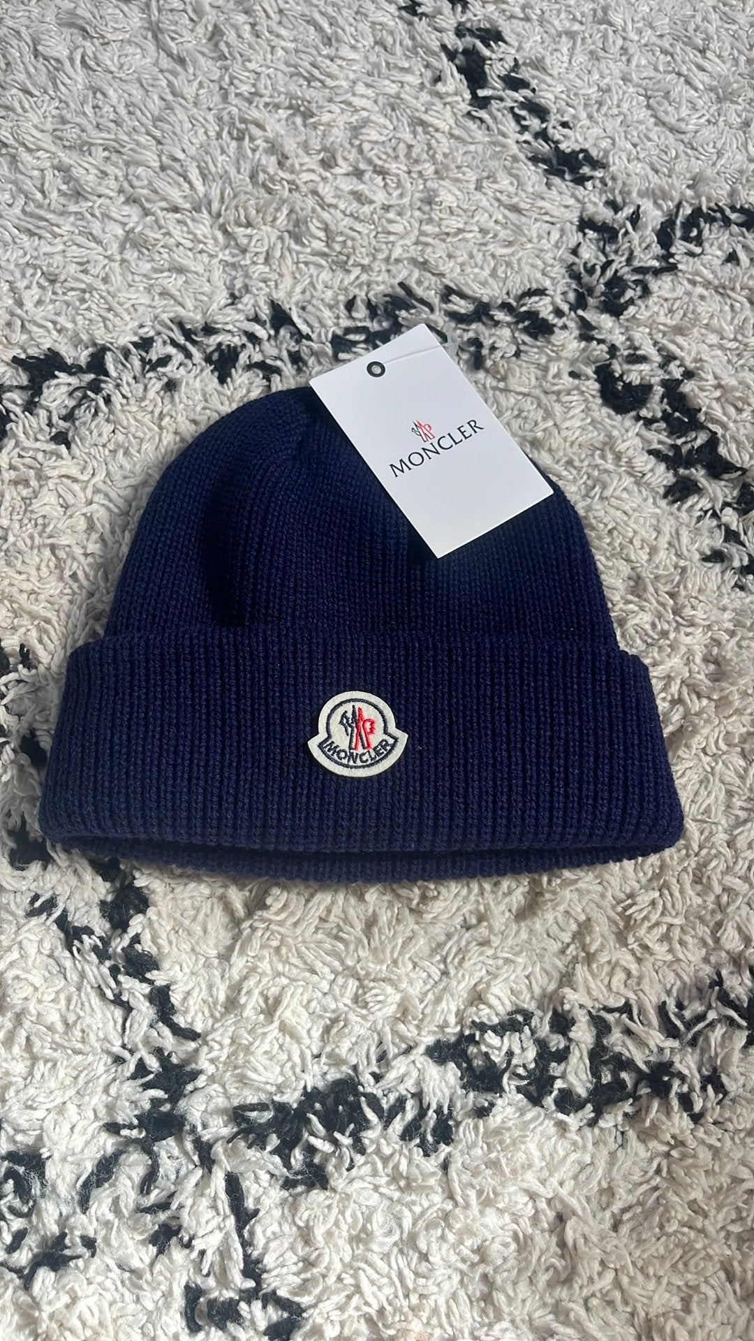 Moncler muts, Ophalen of Verzenden, Zo goed als nieuw, Overige maten, Muts