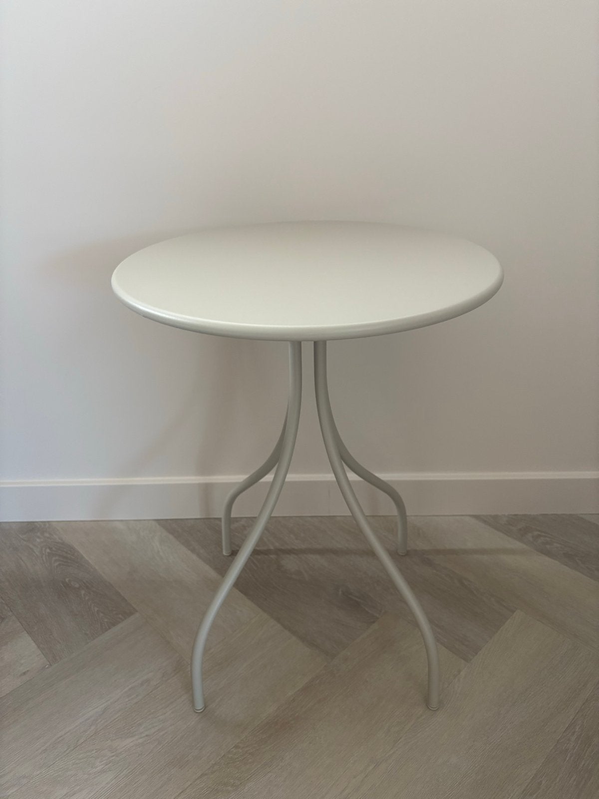 IKEA bijzettafel, beige, rond, 46x61 cm, Ophalen of Verzenden, Gebruikt, Rond, 60 cm of meer