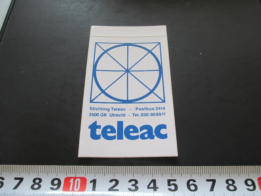 sticker logo stichting TELEAC televisie academie utrecht, Ophalen, Zo goed als nieuw