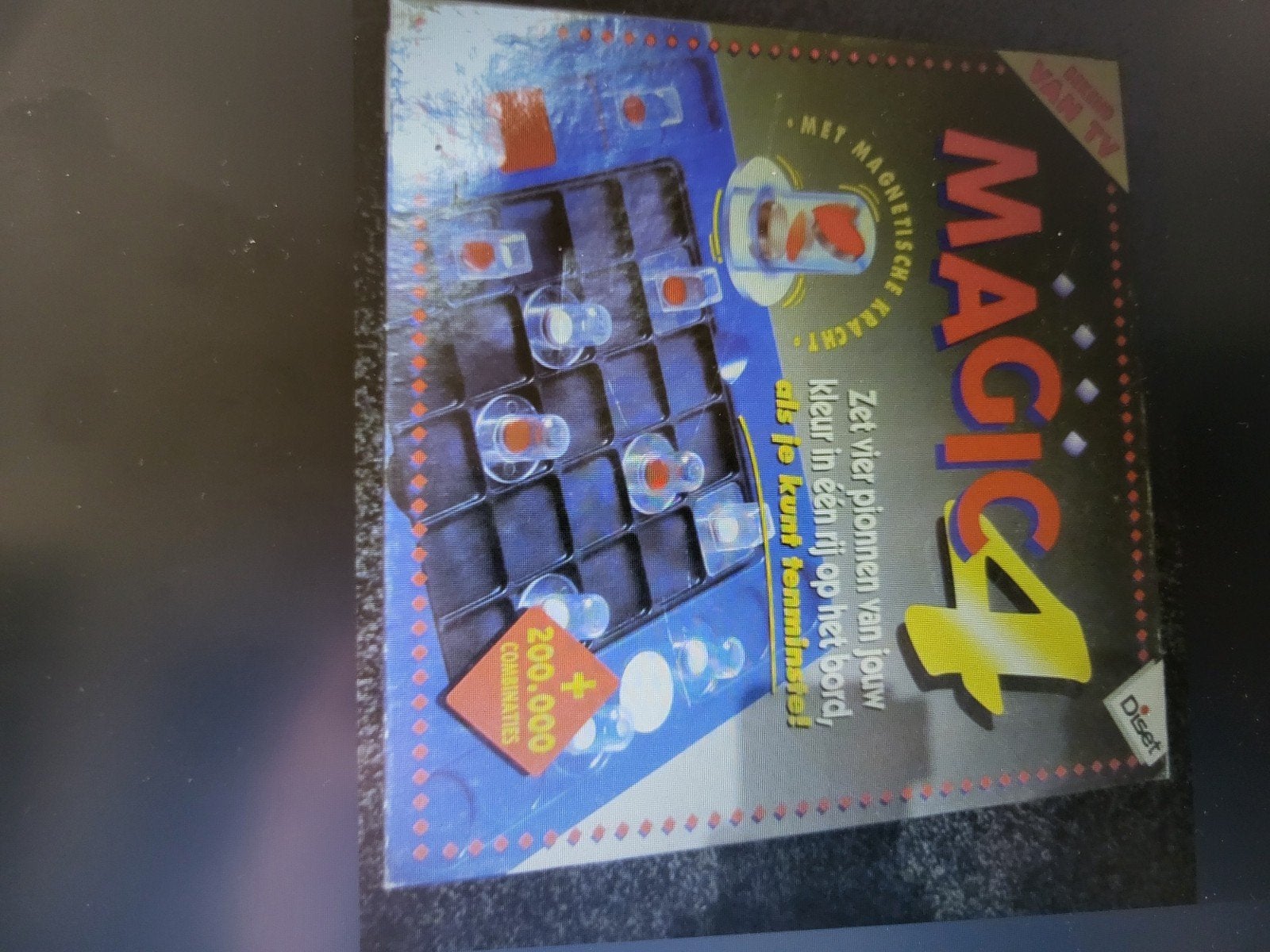 Magic 4 Bordspel - Magnetisch Strategisch Spel, Hobby en Vrije tijd, Gezelschapsspellen | Bordspellen, Gebruikt, Een of twee spelers