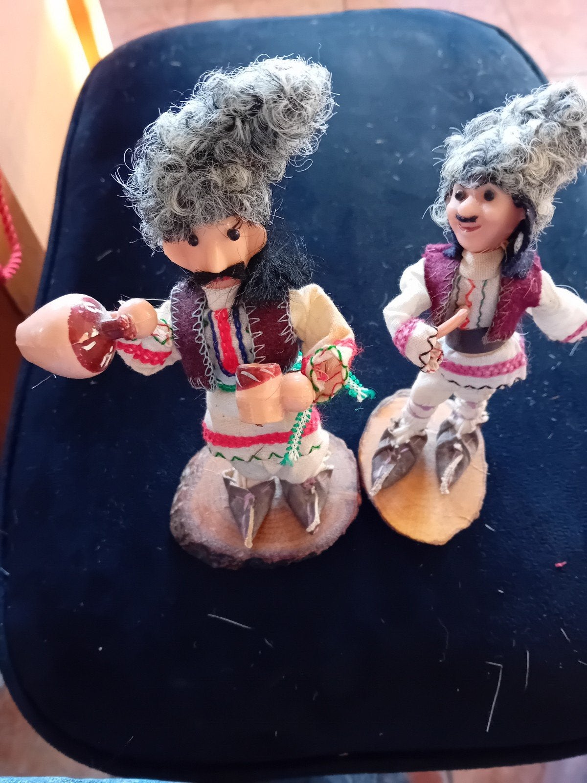 2 poppetjes uit Griekenland., Verzamelen, Ophalen of Verzenden, Pop