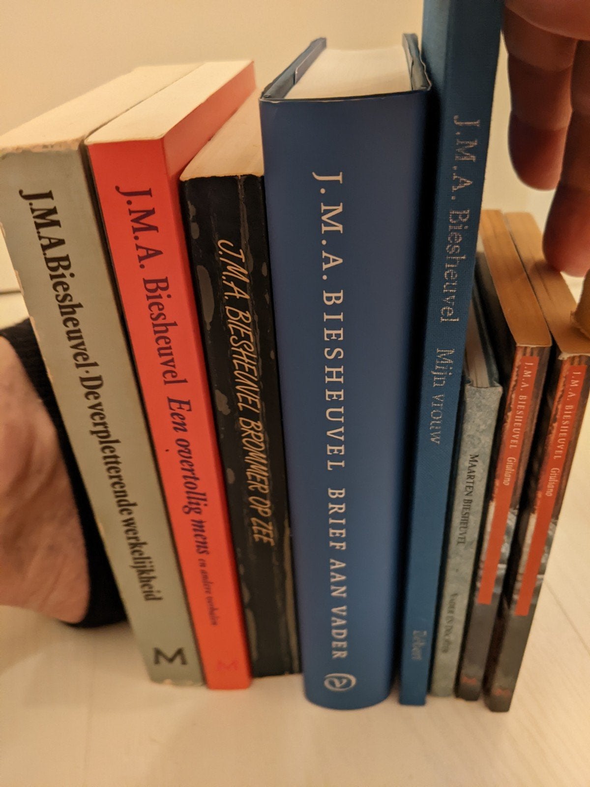 J.M.A. Biesheuvel met oa Vader en dochter met signatuur, Boeken, Ophalen of Verzenden, Nieuw, JMA BIESHEUVEL, Nederland