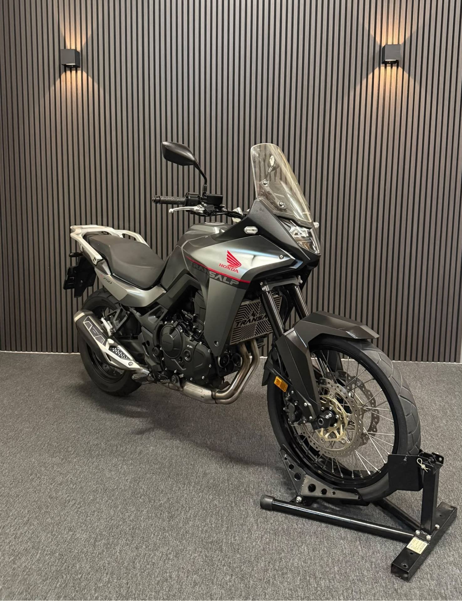Honda XL750 Transalp TFT-ABS-RIJMODUS-HISS (bj 2023), Kolen Motors, Broekhovenseweg 130-2
5021LJ  TILBURG, NL, Kolenmotors@outlook.com