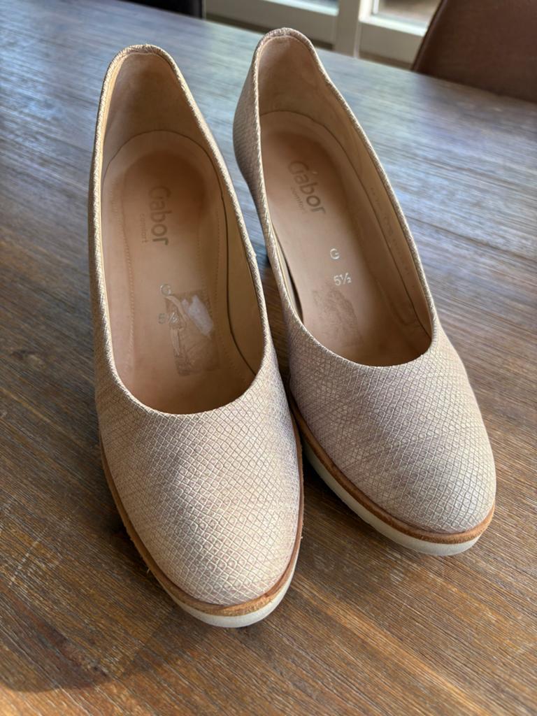 Gabor Comfort Pumps - Zo goed als nieuw maat 38,5 / G 5,5, Ophalen of Verzenden, Zo goed als nieuw, Beige, Pumps