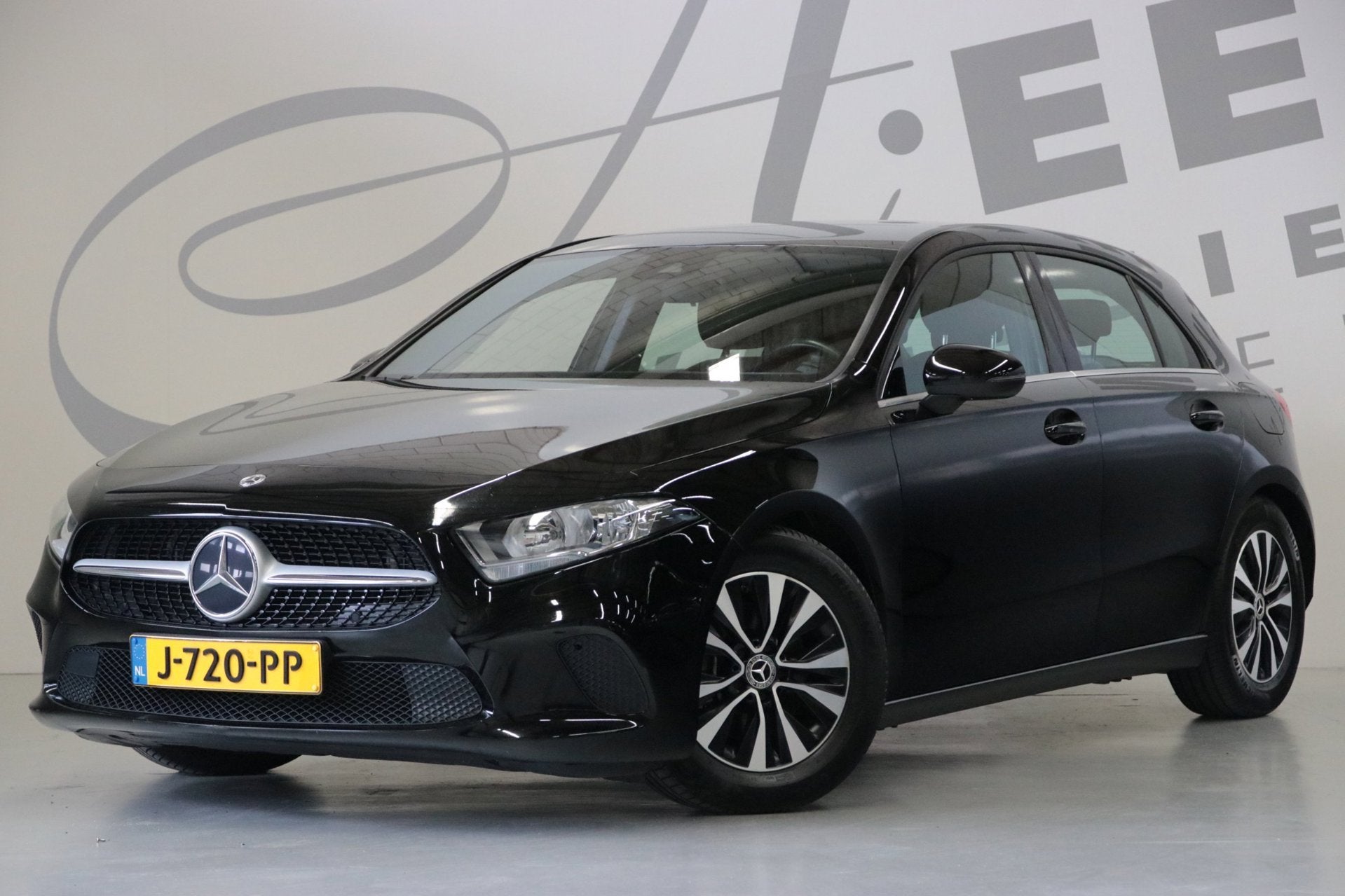 Mercedes-Benz A-klasse 200/ Apple carplay/ Trekhaak/ DAB/ Ac, Auto's, Start-stop-systeem, Gebruikt, 4 cilinders, Leder en Stof